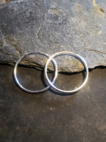 Silver Hoops 25mm.